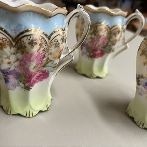 Floral Tea Cups (3) vintage